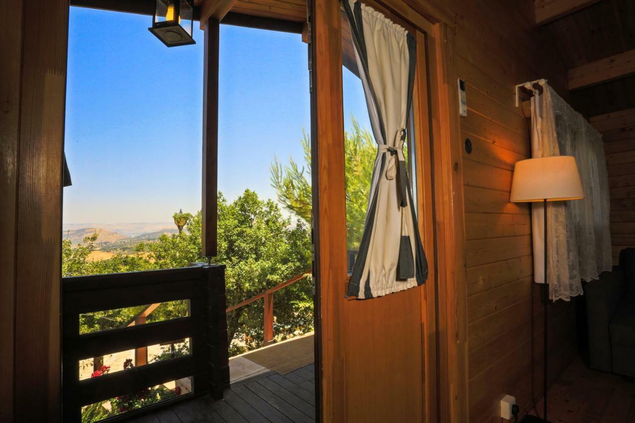 Mountain Breeze Lodge & Resort As-Salt Exterior foto