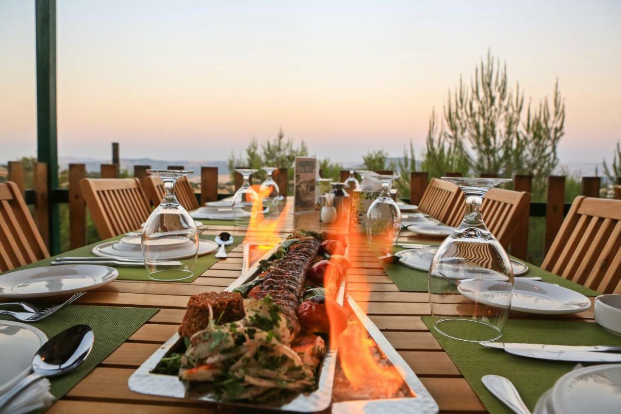 Mountain Breeze Lodge & Resort As-Salt Exterior foto