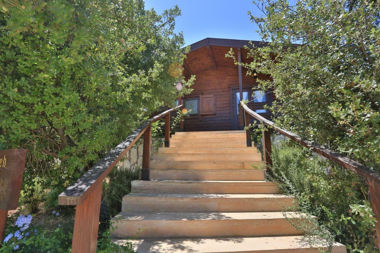 Mountain Breeze Lodge & Resort As-Salt Exterior foto